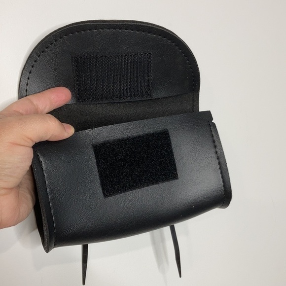 NWOT Willie & Max leather motorcycle pouch - Picture 2 of 8